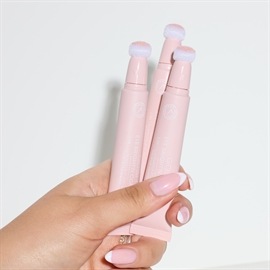 Gosh Eye Bright\'n Conceal 002 Soft Pink  hos parfumerihamoghende.dk 